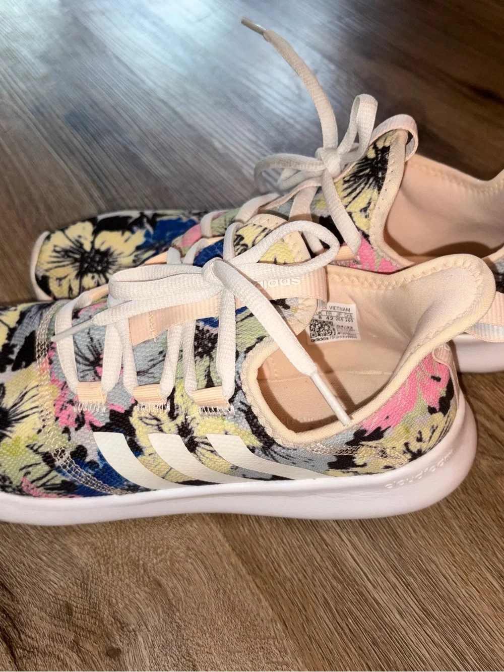 Women's Floral Print Athletic Sneakers - Pink, Yellow, Blue